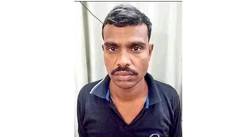 व्हॉट्सऍप प्रोफाईलला तरुणीचा फोटो ठेवून अश्लिल मेसेज करणाऱ्याला अटक