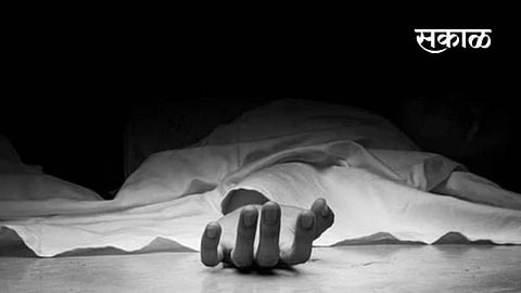 Hearing the news of wife death husband also died