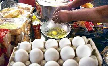 Nagpur police removed egg bhurji Chinese carts Police news