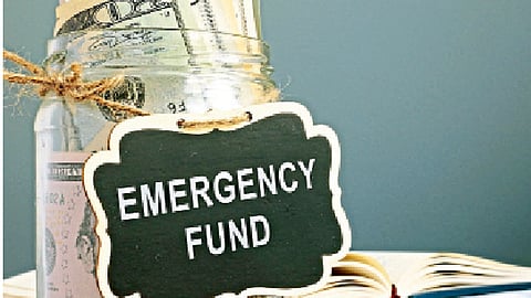 ‘कठीण समय येता, इमर्जन्सी फंड कामास येतो...’