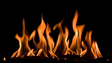 वंशाच्या दिव्यासाठी विवाहितेचा छळ; त्रासाला कंटाळून स्वत:ला घेतले पेटवून