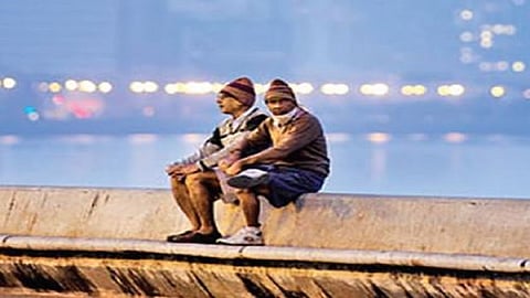 मुंबईकरांना पहाटे सुखद गारव्याची अनुभूती; तापमानात घट