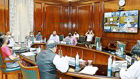 राज्यांचा निर्धार नि केंद्राची माघार
