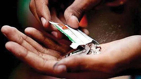 वडगाव मावळात दीड लाखांचा गुटखा जप्त