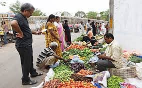 मूळ समस्येला बगल; आणि ‘रस्त्यांवर जत्रा’