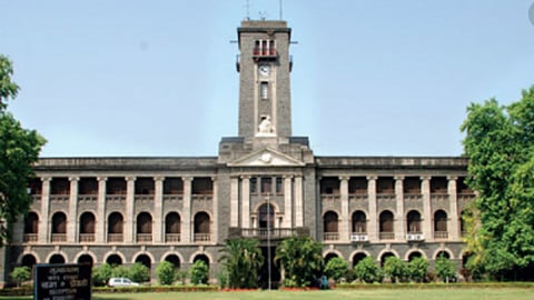 मध्य महाराष्ट्रात आज पावसाची शक्यता;पुणे शहर आणि परिसरात ढगाळ वातावरण