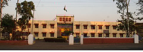 Five officers and 11 employees of Kalamba Jail are under interrogation