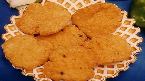 Make instant onion chatni at home Perfect for breakfast kolhapur news