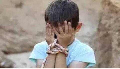 woman kidnapped 7 years old boy in chandrapur