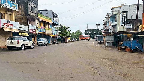 Spontaneous Lockdown In Chandgad Taluka Kolhapur Marathi News