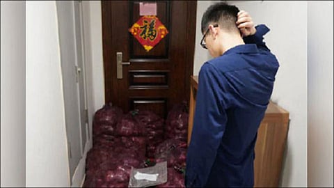 girlfriend sends a tonne of onions to ex boyfriend at china