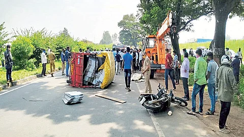 पुणे-बंगळूर महामार्गावर मलकापूर हद्दीत अपघात; कालेटेकची महिला जागीच ठार