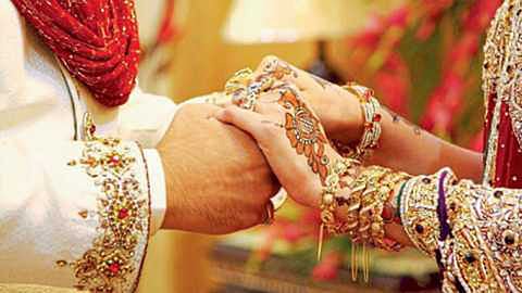 उदयनराजेंचा भाचा असल्याचे सांगून 'त्याने' केला काेल्हापूरात दूसरा विवाह; 29 लाखांना फसविले