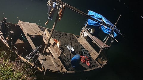 Illegal sand dunes exposed in Gowalkot kokan marathi news