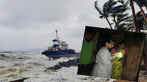 झाड कोसळून पाळणा तुटला; मात्र, 12 दिवसांचं तान्हुलं सुखरुप बचावलं...