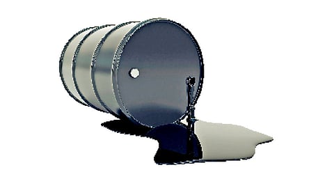 इराणवरील निर्बंधामुळे  खनिज तेलाची भाववाढ