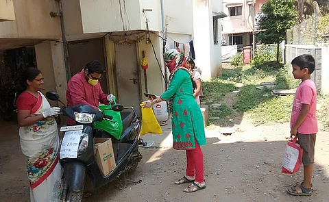 online home delivery selling vegetables by son and mother in kolhapur