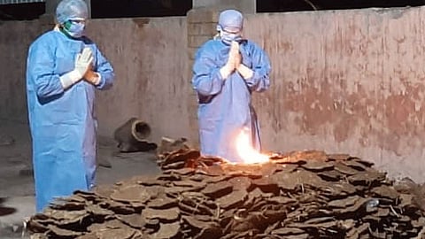 One hundred funerals in twenty four hours kolhapur Panchganga Cemetery