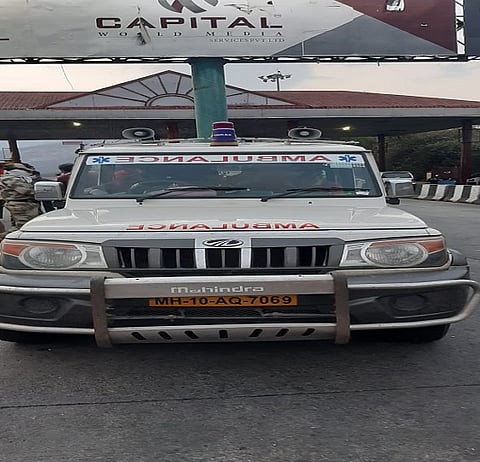 passengers are travelling through ambulance during curfew