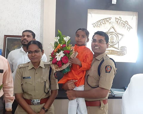 पोलिस अधीक्षकांकडून सत्कार