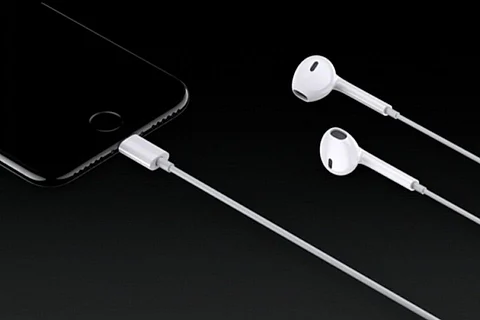Smartphone headphone jack not working Have you tried this simple solution at home