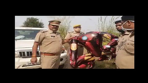 people misjudge iron man balloon with alien at uttar pradesh