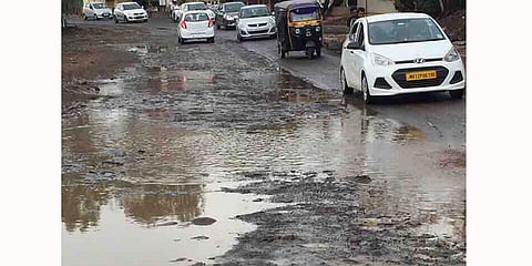 pothholes-in-pune