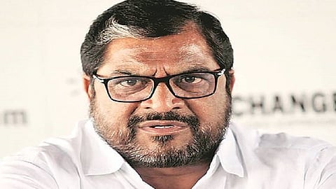 raju shetti criticised on the statement of aashish shelar and pravin darekar in kolhapur