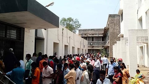 जिल्हाधिका-यांचा आदेश; RTPCR किंवा RAT Test खासगी लॅबमधूनच करा