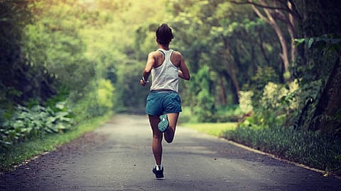 अत्यंत महत्त्वाचं : कोरोना काळात व्यायामाचे 'हे' प्रकार कराच, फुफ्फुसाला होणारा धोका टळेल..