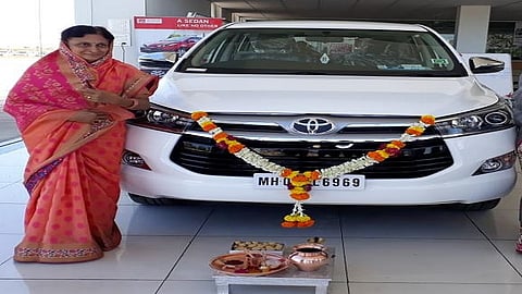 Sandhyadevi Kupekar car story by sandeep khandekar