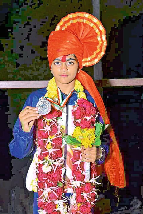 आजोबा, वडील, चुलते, भावांनंतर आता मुलगीही गाजवतेय कुस्तीचा फड