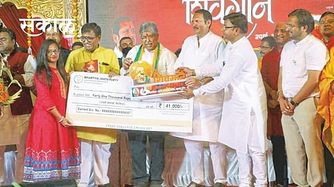 ''हिंदुत्वाच्या प्रश्नावर भाजप आणि सेनेत हा फरक आहे''