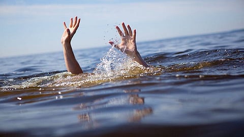 boy is no more by drowning in wardha river 