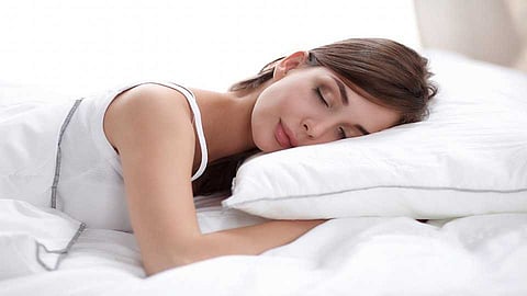 झोपेचे हे 9 मार्ग आपले आरोग्य ठणठणीत ठेवतील