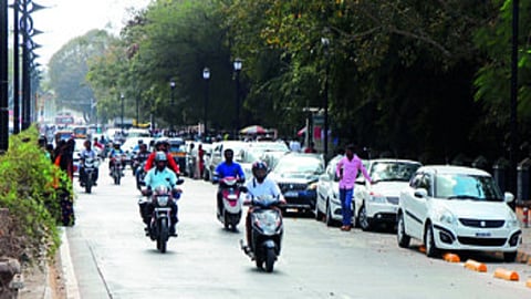 smart raod parking.jpg