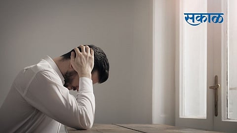 study claims using gadgets late at night can cause male infertility Marathi article