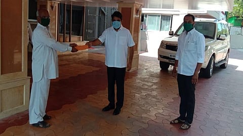 Ten thousand to the Chief Minister's Assistance Fund from thane sasne family in gadmudshingi