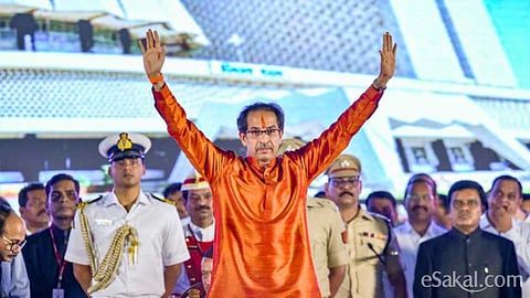 उद्धव ठाकरेंना द्यावा लागू शकतो राजीनामा, 172 आमदारांच्या पाठिंब्याने पुन्हा करणार सत्ता स्थापनेचा दावा?