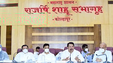 sarthi organization will not close says minister vijay wadettiwar