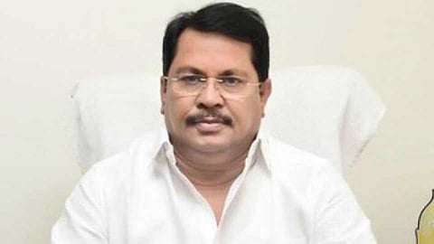 'मी कुठे नाराज' म्हणणाऱ्या वडेट्टीवारांकडे मदत व पुनर्वसन खात्याची जबाबदारी