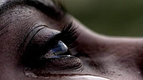 Married-woman-suicide