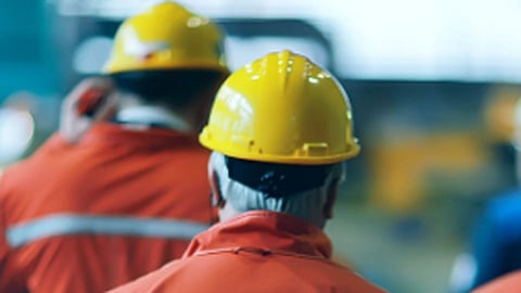 लॉकडाउनमध्ये ९७ टक्के मजूर अन्नापासून वंचित