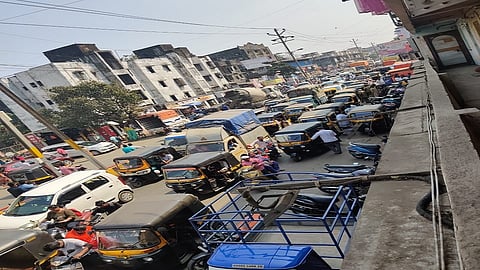 कोंडी फुटेना; वाट मिळेना; पालिका चिडीचूप