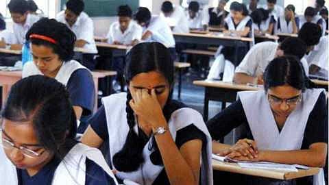 Captured 119 copying students in the state