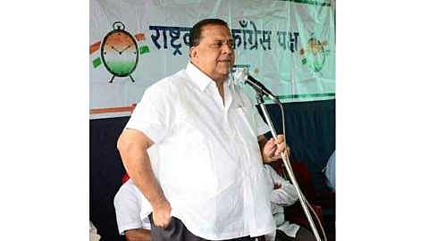 minister hasan mushrif demand to doctor opd