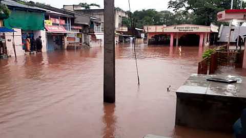 महापुरानंतर व्यापाऱ्यांना दमडीची नुकसानभरपाई नाही