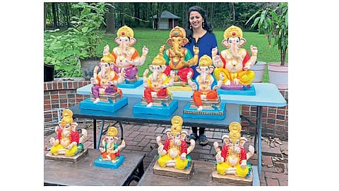 इको-फ्रेंडली गणेशमूर्तींचा अमेरिकेत ‘कोल्हापुरी जागर’