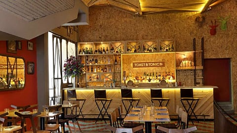 लॉकडाऊनमुळे रेस्टॉरंट चालक खचले; अनेकांना मानसोपचाराची गरज; पैशांसाठी देणेकरांचा तगादा