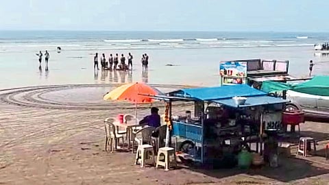 Tourism  Business Slowly Flourishing On Murud Coast
